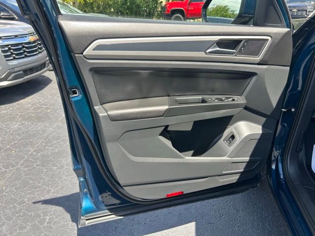 Used 2020 Volkswagen Atlas Cross Sport SE w/ Panoramic Sunroof Package image 12