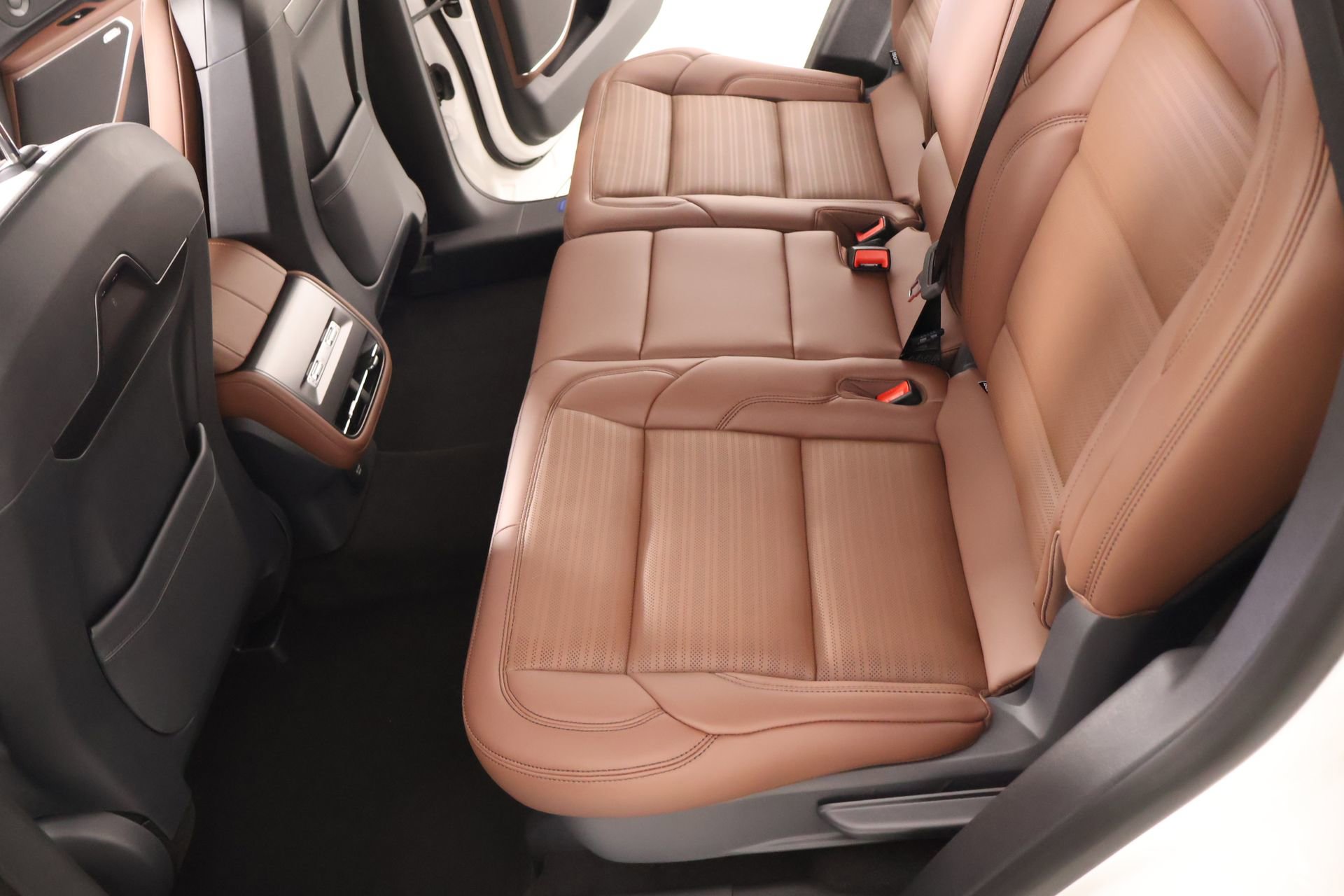 New 2026 Lincoln Nautilus Reserve AWD/4WD image 12