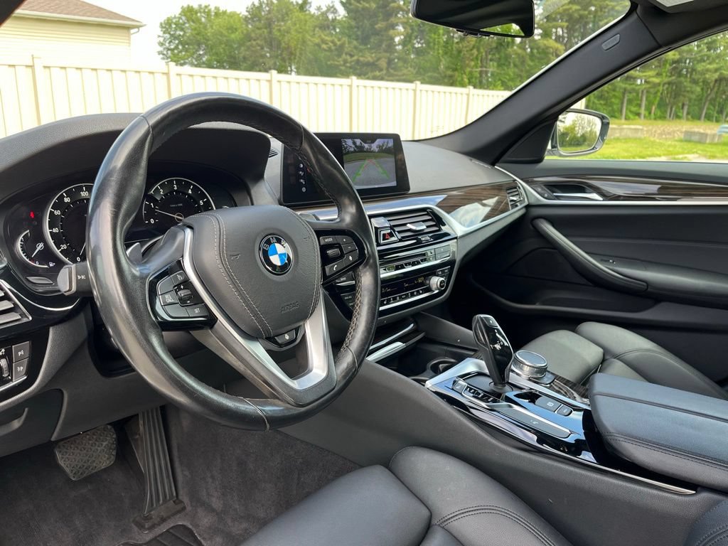 Used 2018 BMW 530i xDrive AWD/4WD image 16