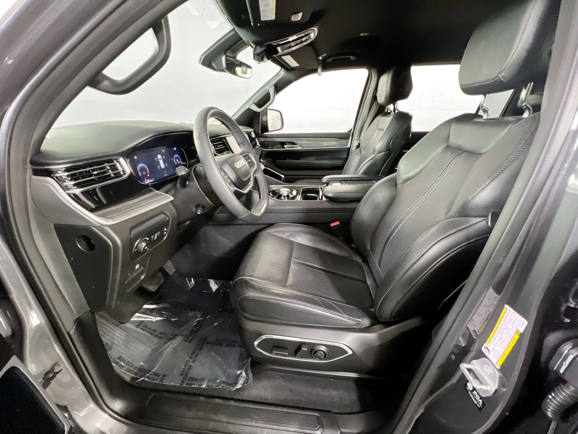 Used 2022 Jeep Wagoneer Series II image 18