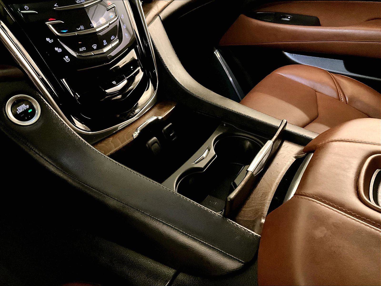 Used 2015 Cadillac Escalade ESV Luxury image 16