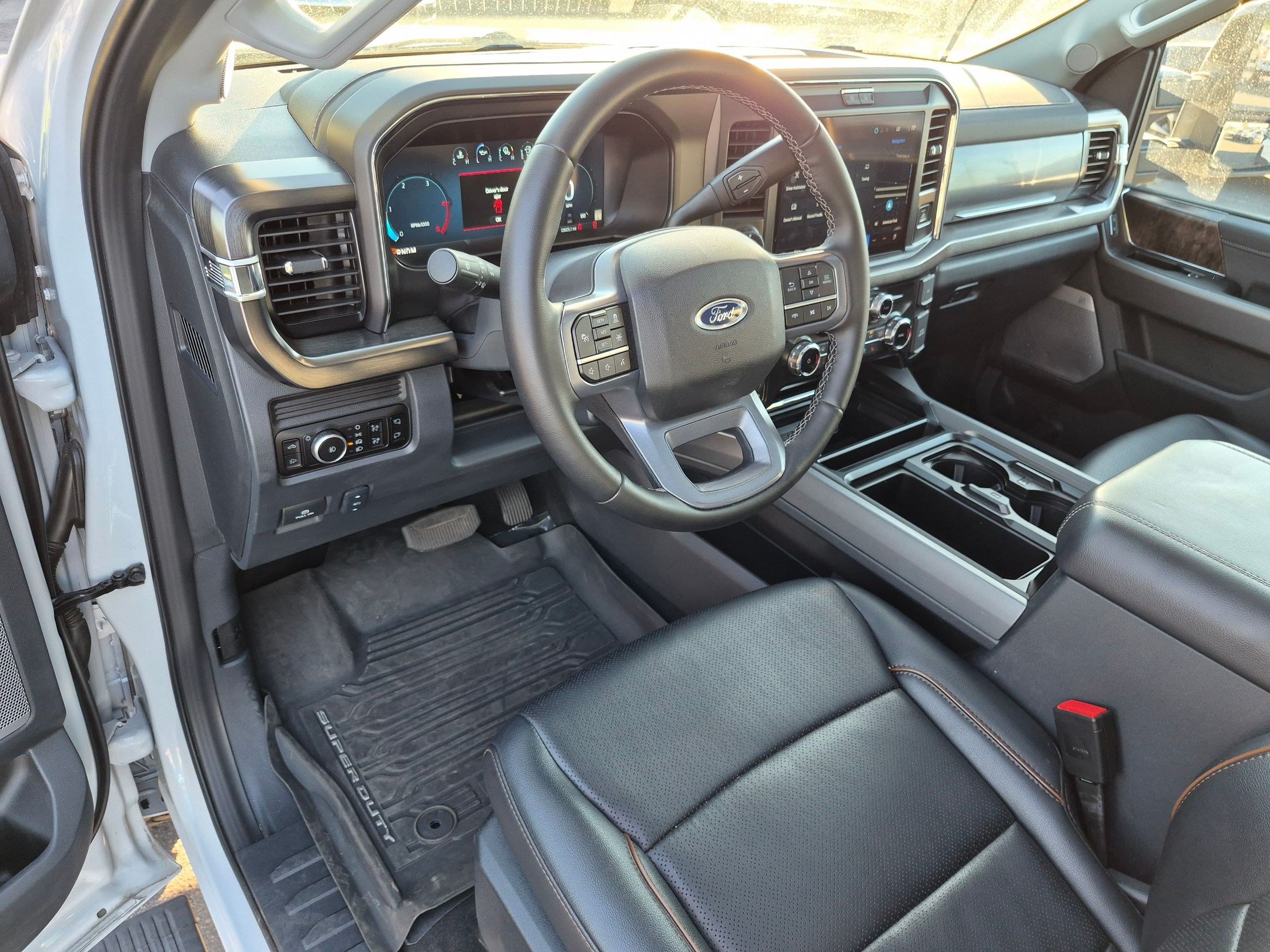 Used 2026 Ford F350 Lariat w/ Tremor Off-Road Package AWD/4WD image 17