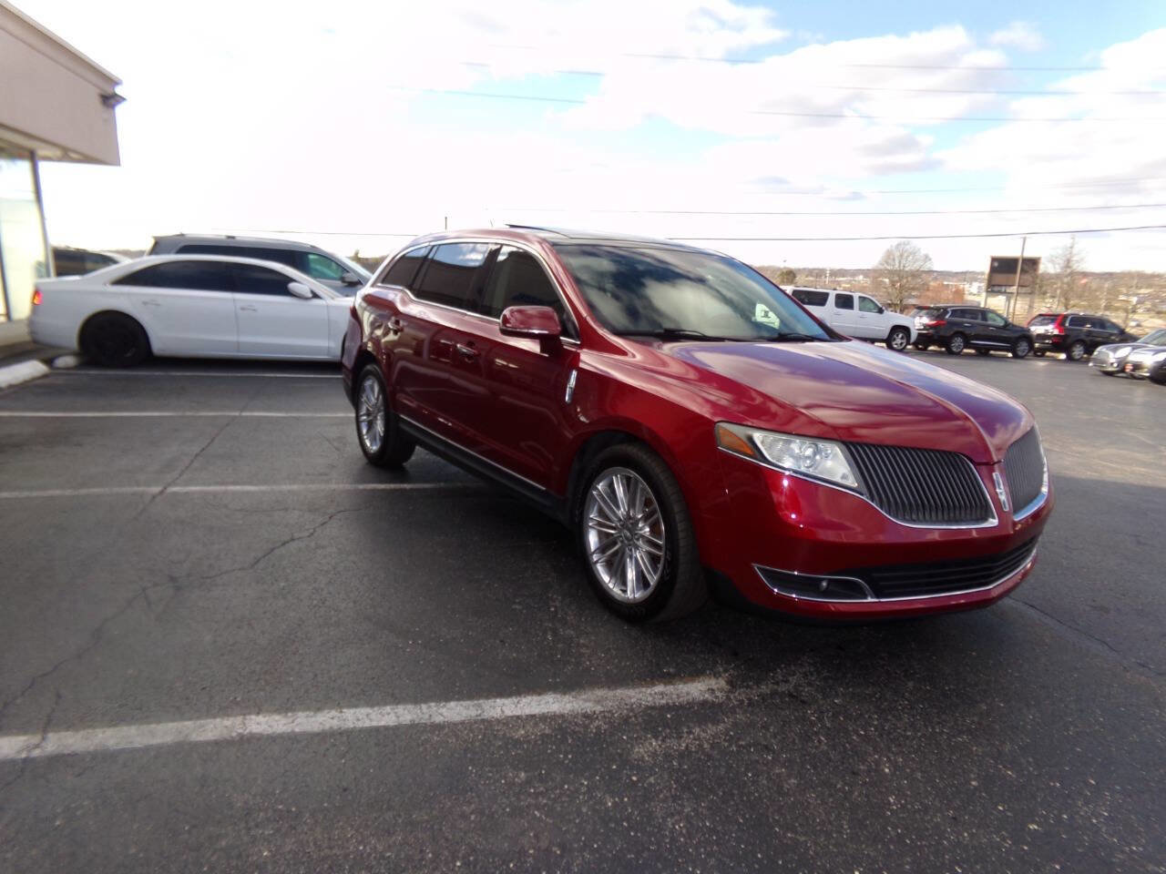 Used 2014 Lincoln MKT AWD w/ Equipment Group 201A image 5