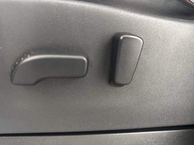 Used 2023 Nissan Frontier PRO-4X w/ Pro-4X Premium Package image 19