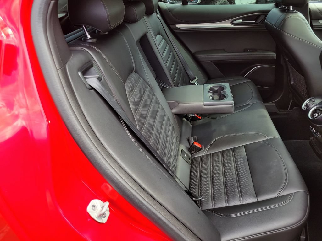 Used 2023 Alfa Romeo Stelvio Veloce AWD/4WD image 23