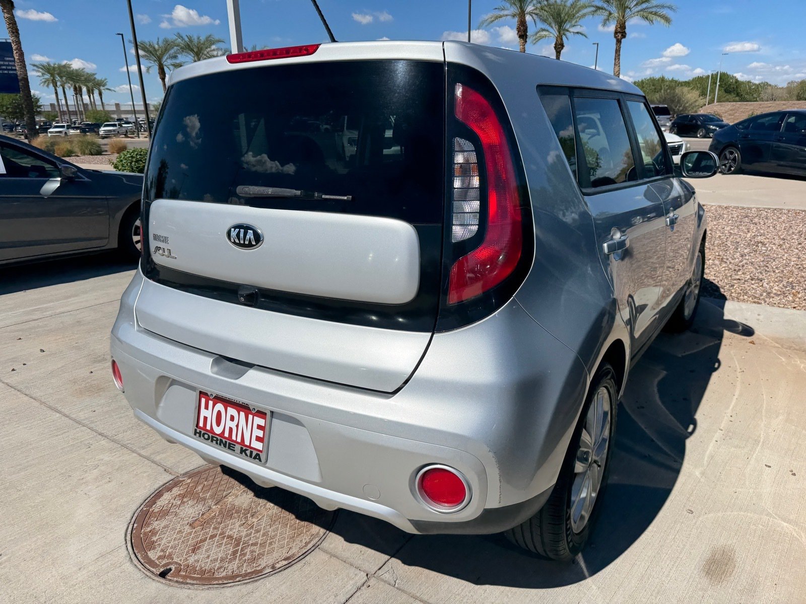 Used 2018 Kia Soul + FWD image 4