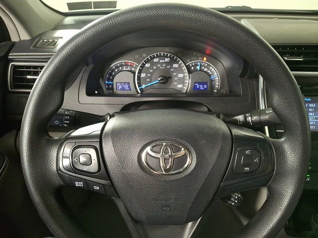 Used 2015 Toyota Camry LE FWD image 18