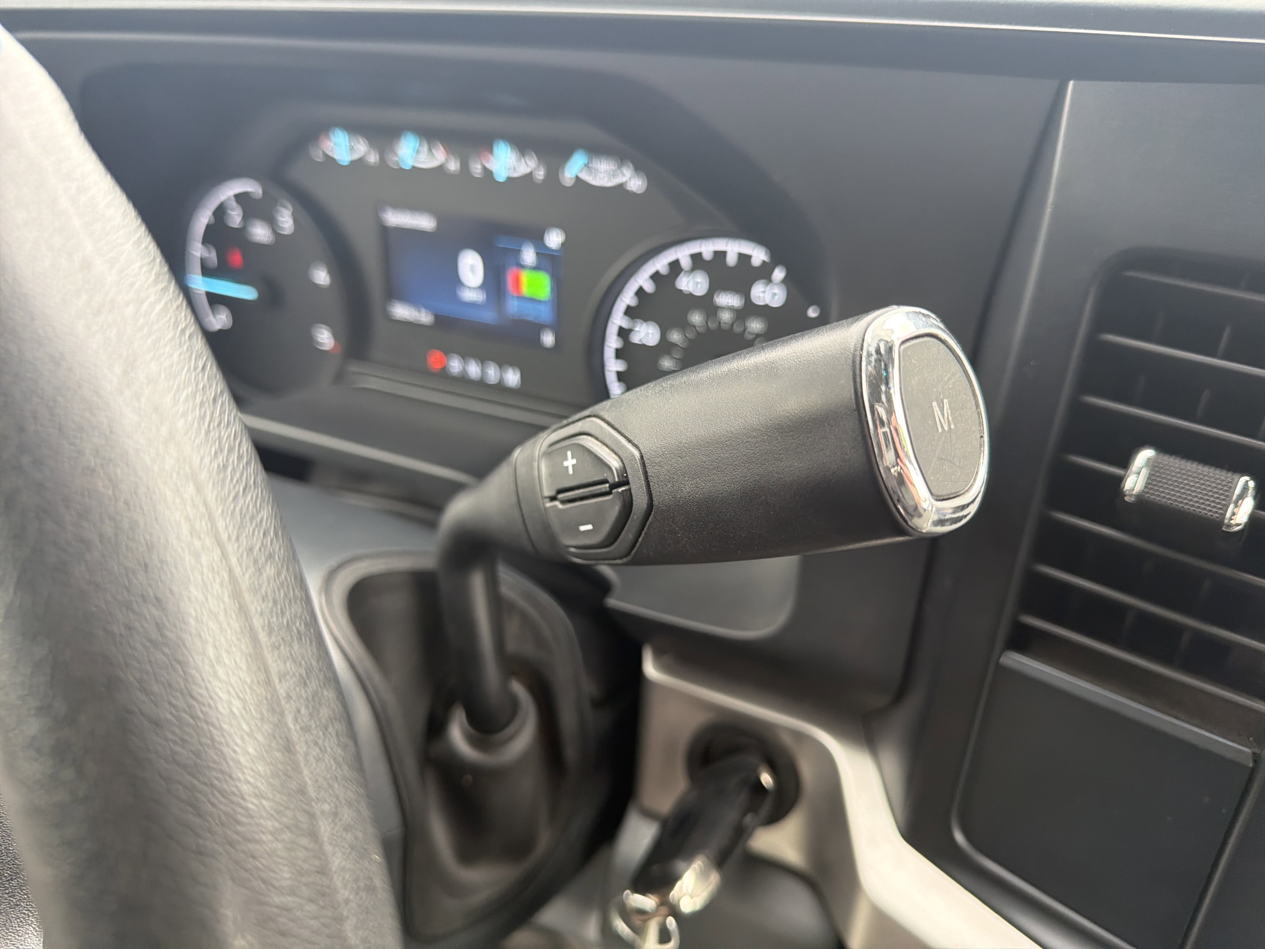 Used 2025 Ford F250 XLT image 23