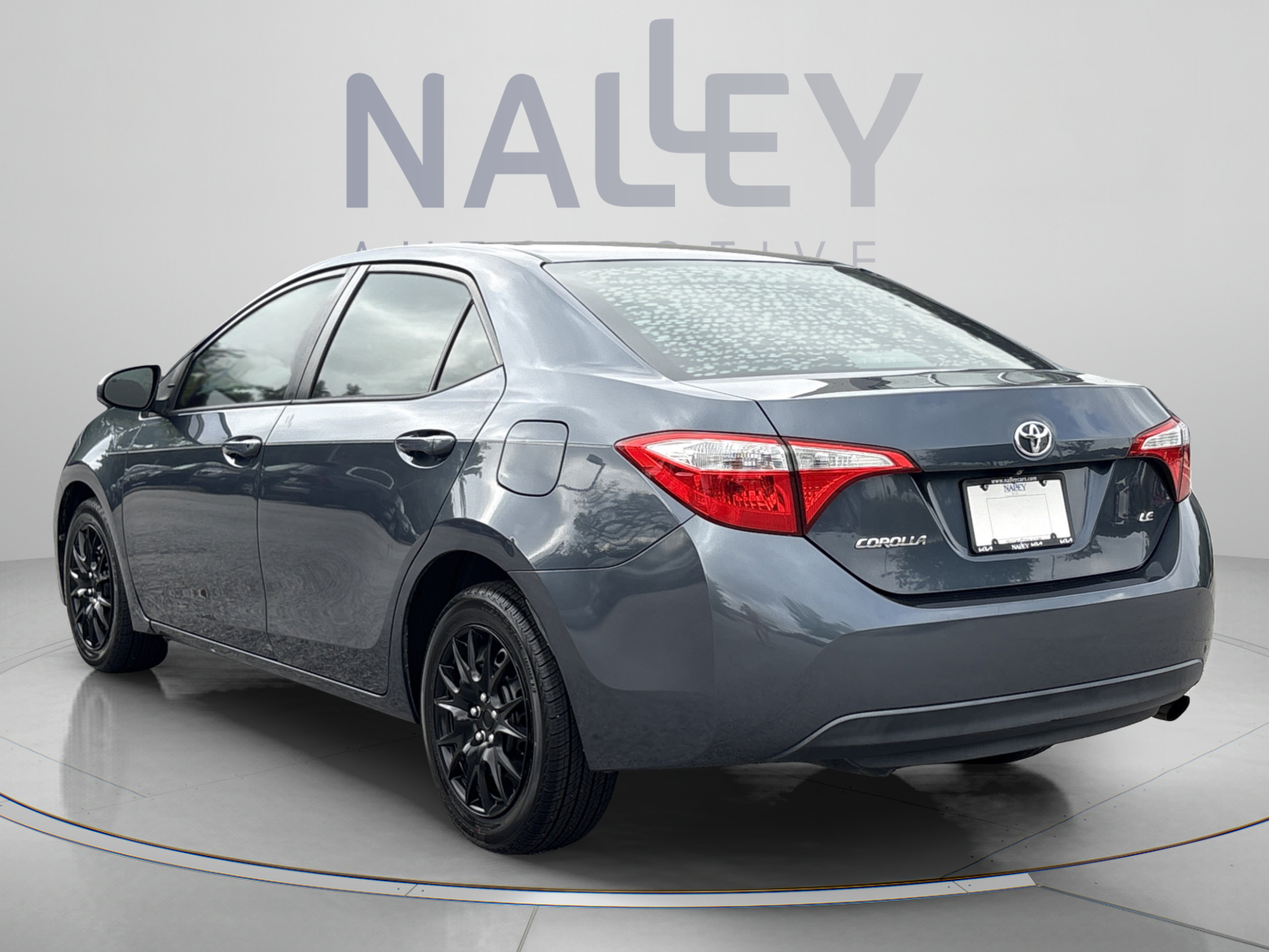 Used 2015 Toyota Corolla LE FWD image 3