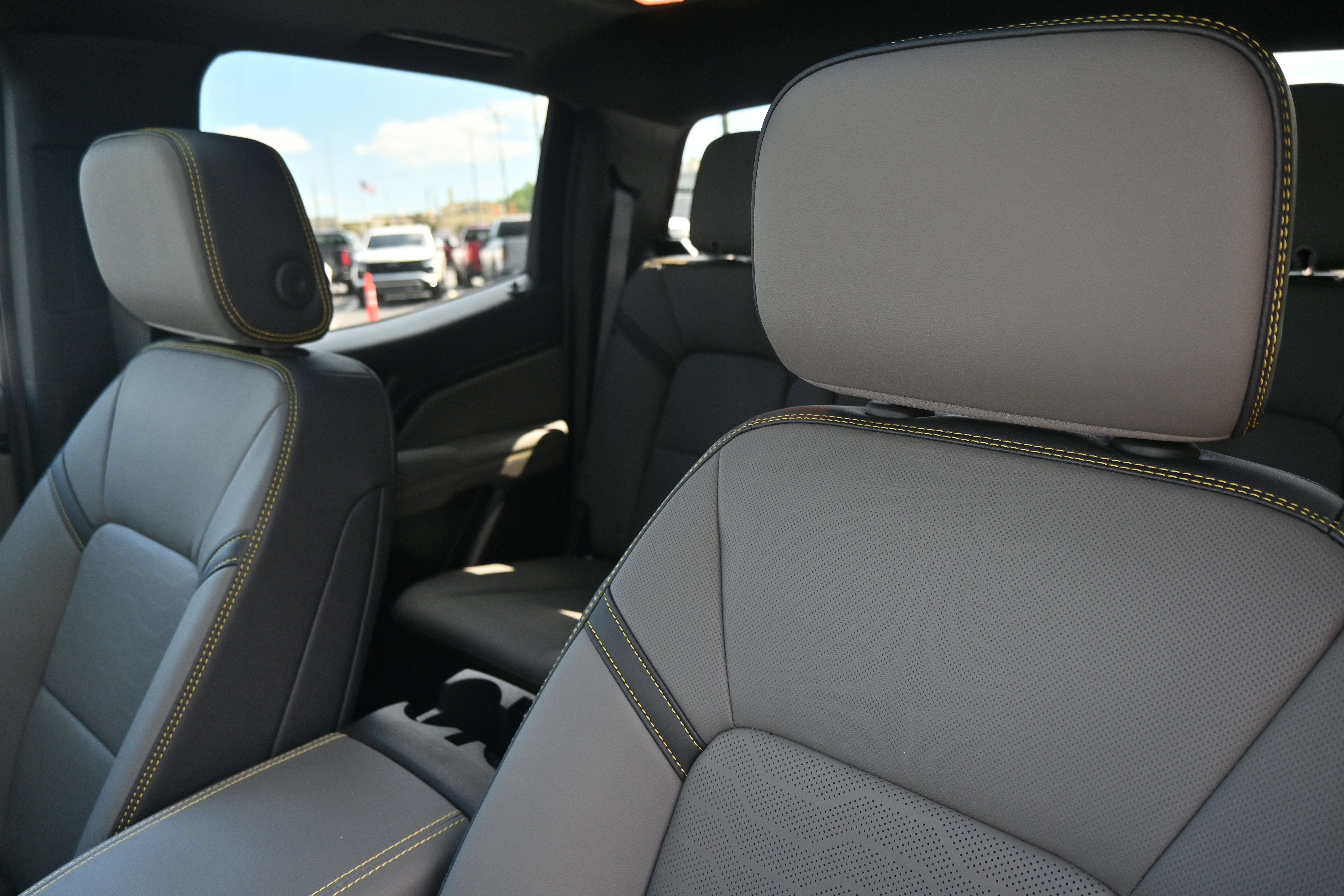 New 2026 Chevrolet Colorado ZR2 w/ Technology Package image 22