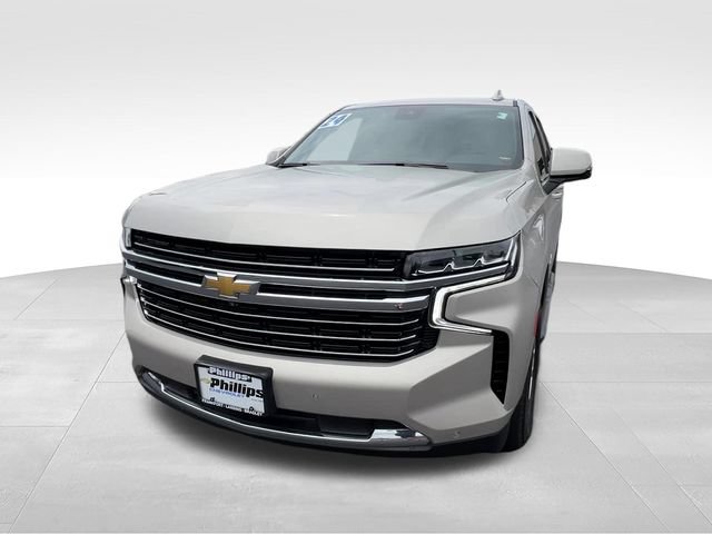 Certified 2024 Chevrolet Tahoe LT w/ Luxury Package AWD/4WD image 2