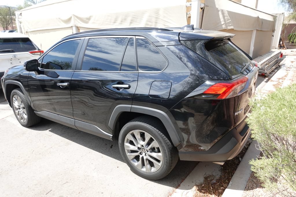 Used 2023 Toyota RAV4 Limited FWD image 4