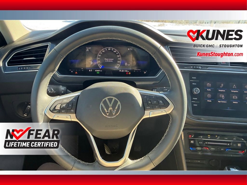 Used 2023 Volkswagen Tiguan SE image 25