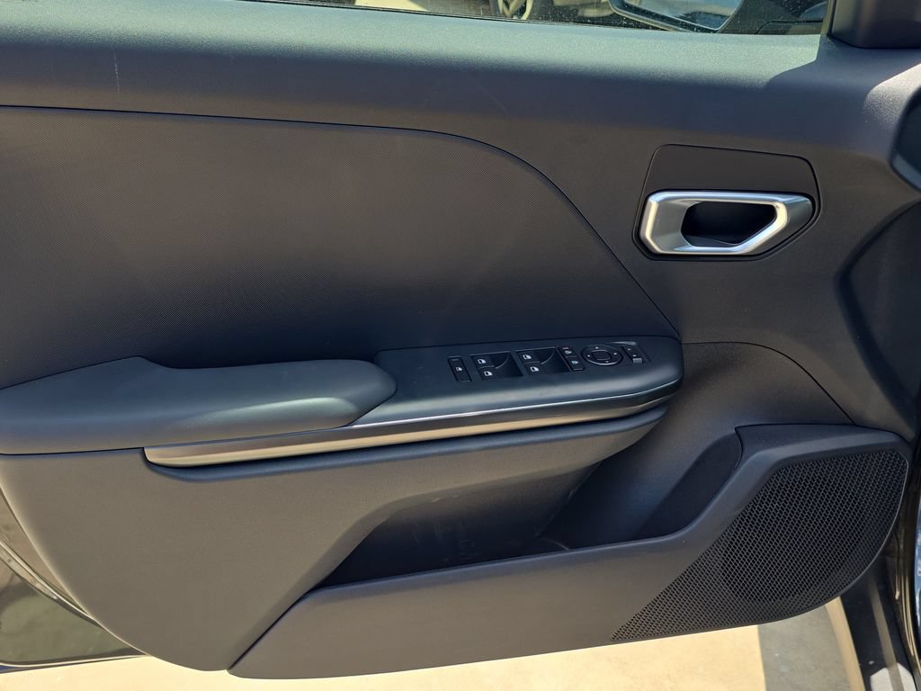 New 2026 Kia K4 FWD image 17