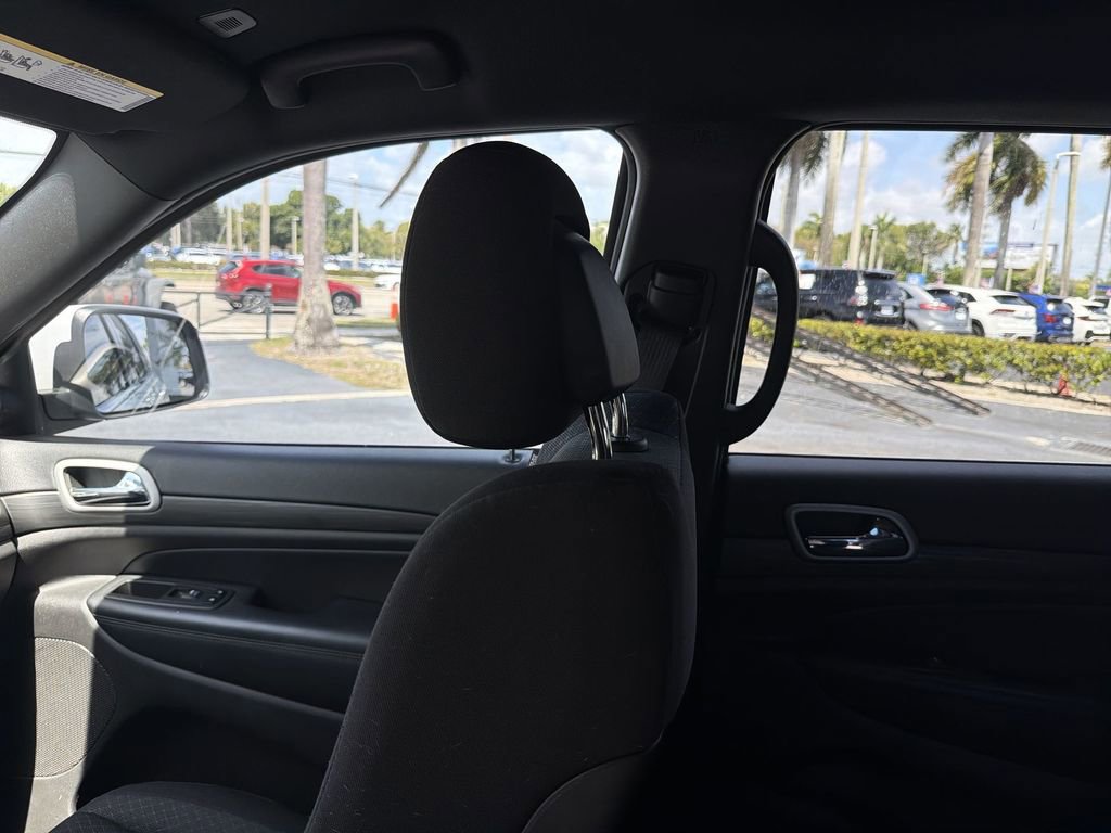 Used 2021 Jeep Grand Cherokee Laredo RWD image 12