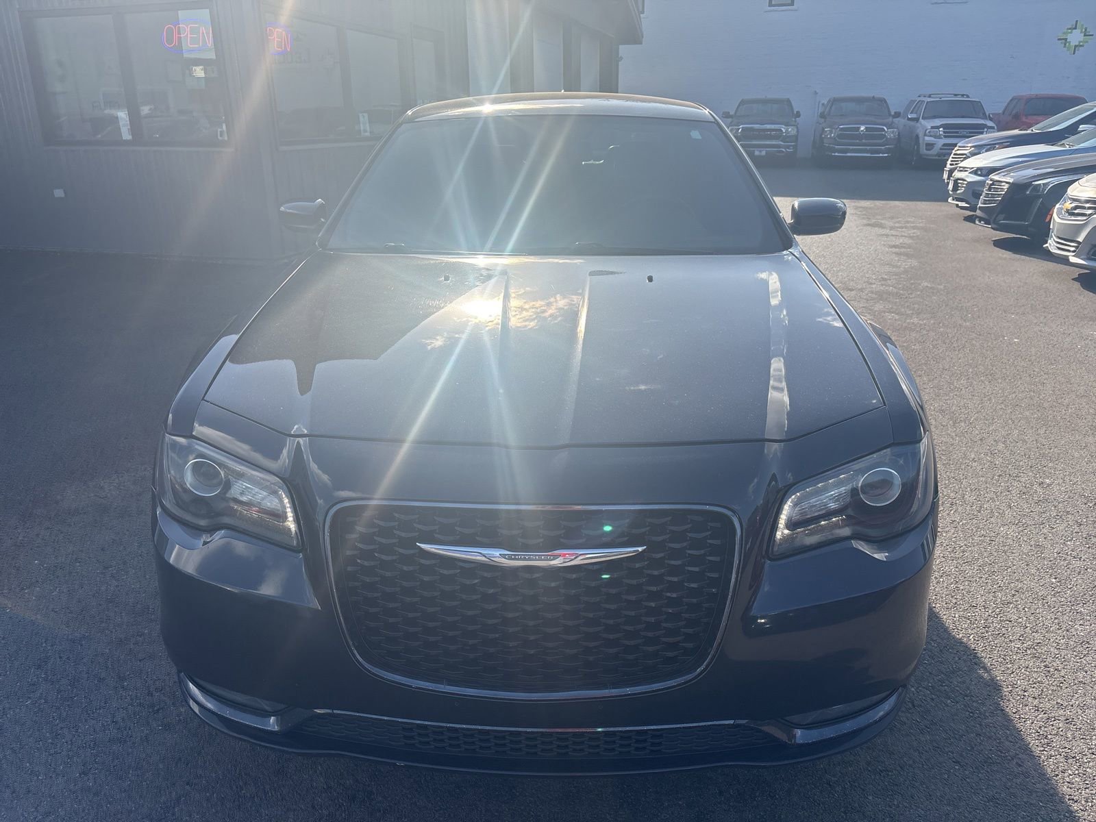 Used 2019 Chrysler 300 S image 9