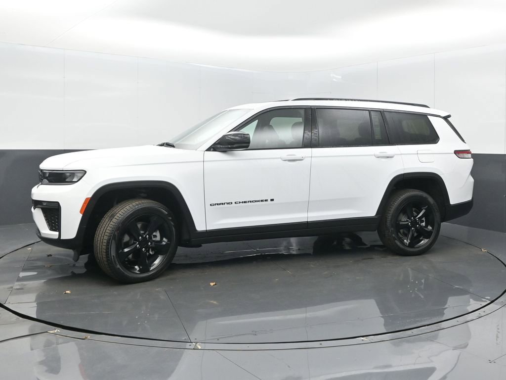 New 2026 Jeep Grand Cherokee L Limited w/ Limited Altitude Package AWD/4WD image 4