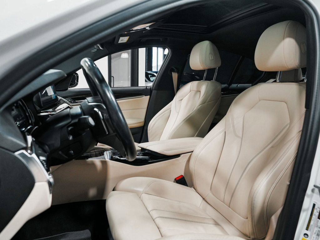 Used 2018 BMW 530i xDrive image 28