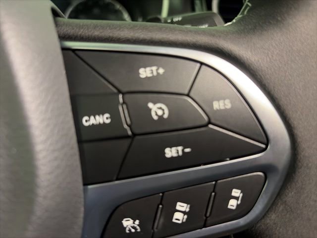 New 2026 Chrysler Pacifica Select image 32