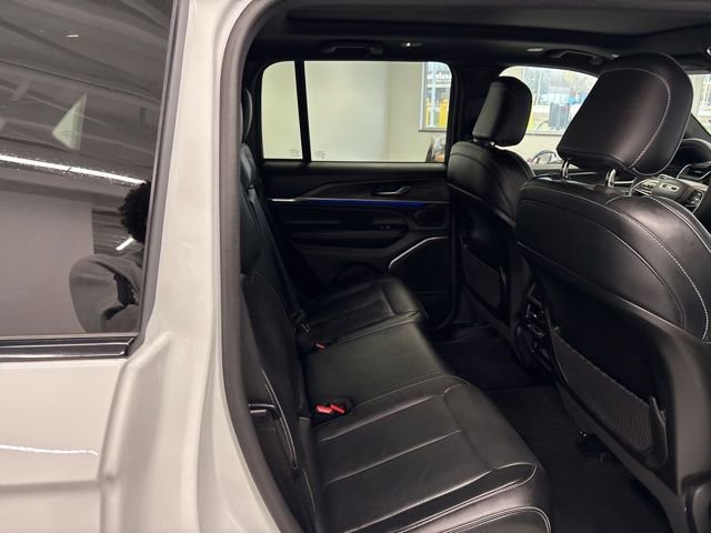 Used 2023 Jeep Grand Cherokee Overland image 30