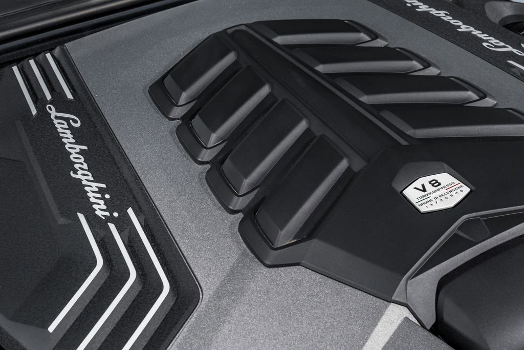 Used 2022 Lamborghini Urus AWD/4WD image 46