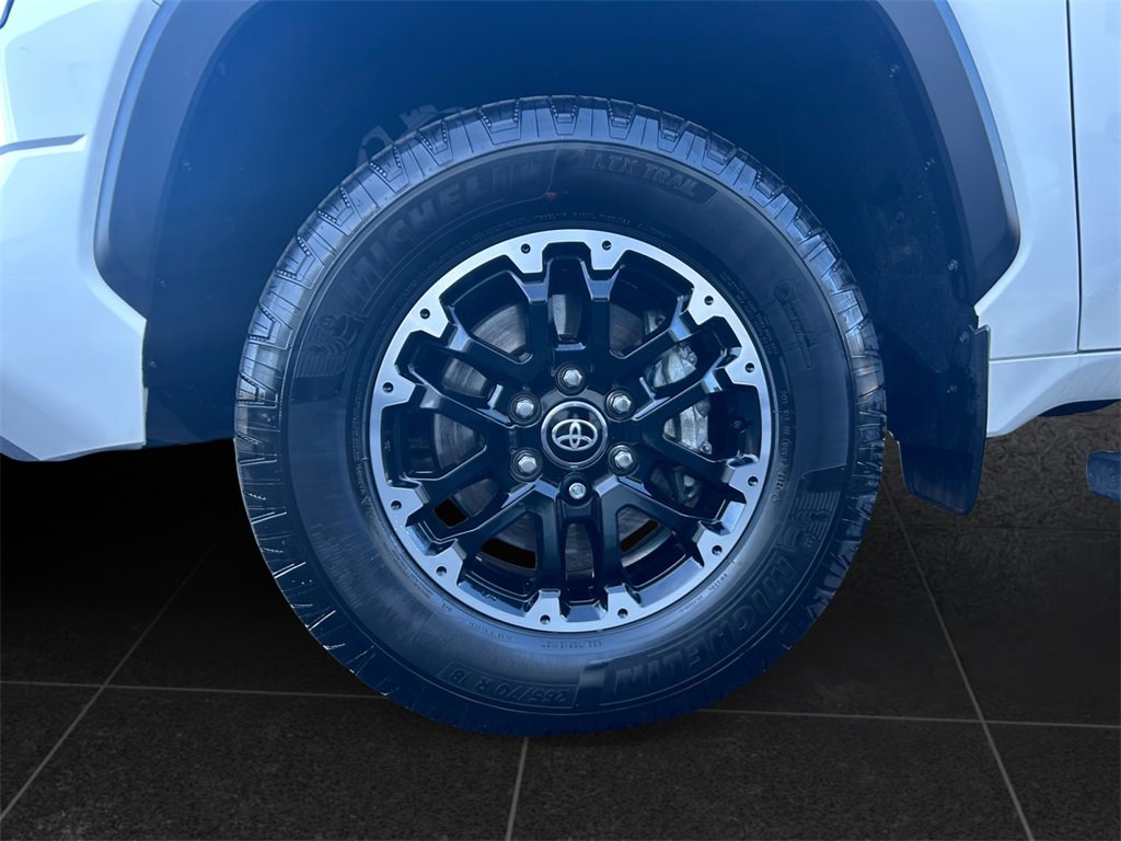 Used 2025 Toyota Tundra SR5 image 9