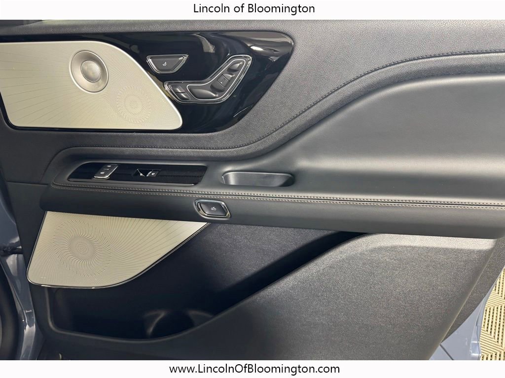 New 2026 Lincoln Aviator Reserve AWD/4WD image 18
