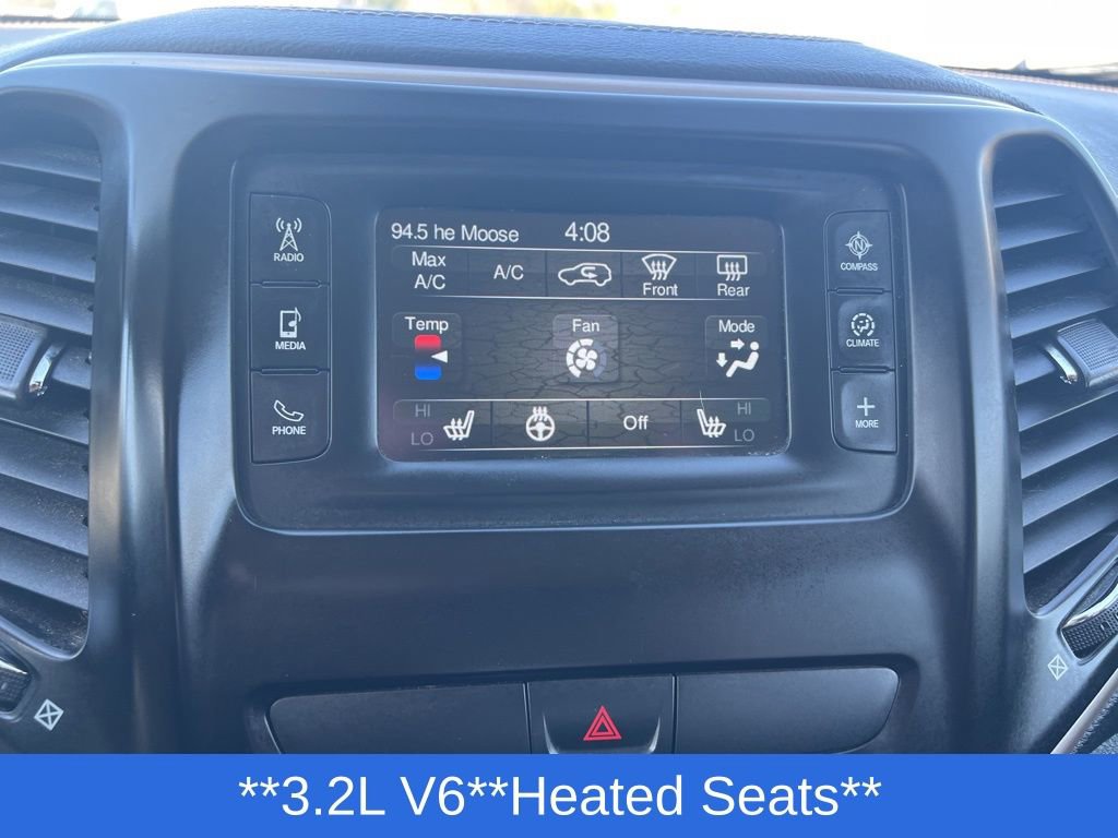 Used 2016 Jeep Cherokee Latitude w/ Cold Weather Group image 23