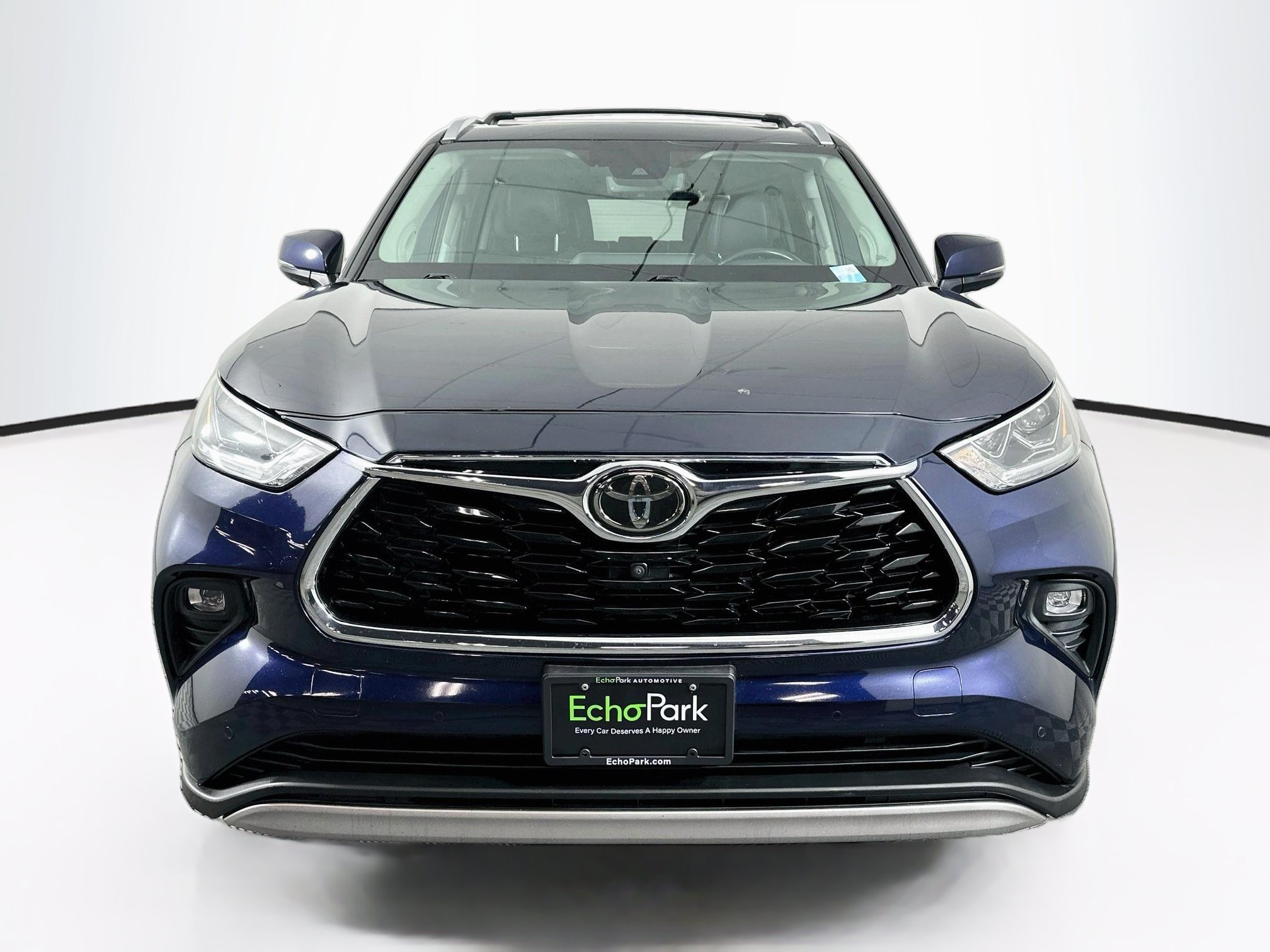 Used 2021 Toyota Highlander Platinum AWD/4WD image 2