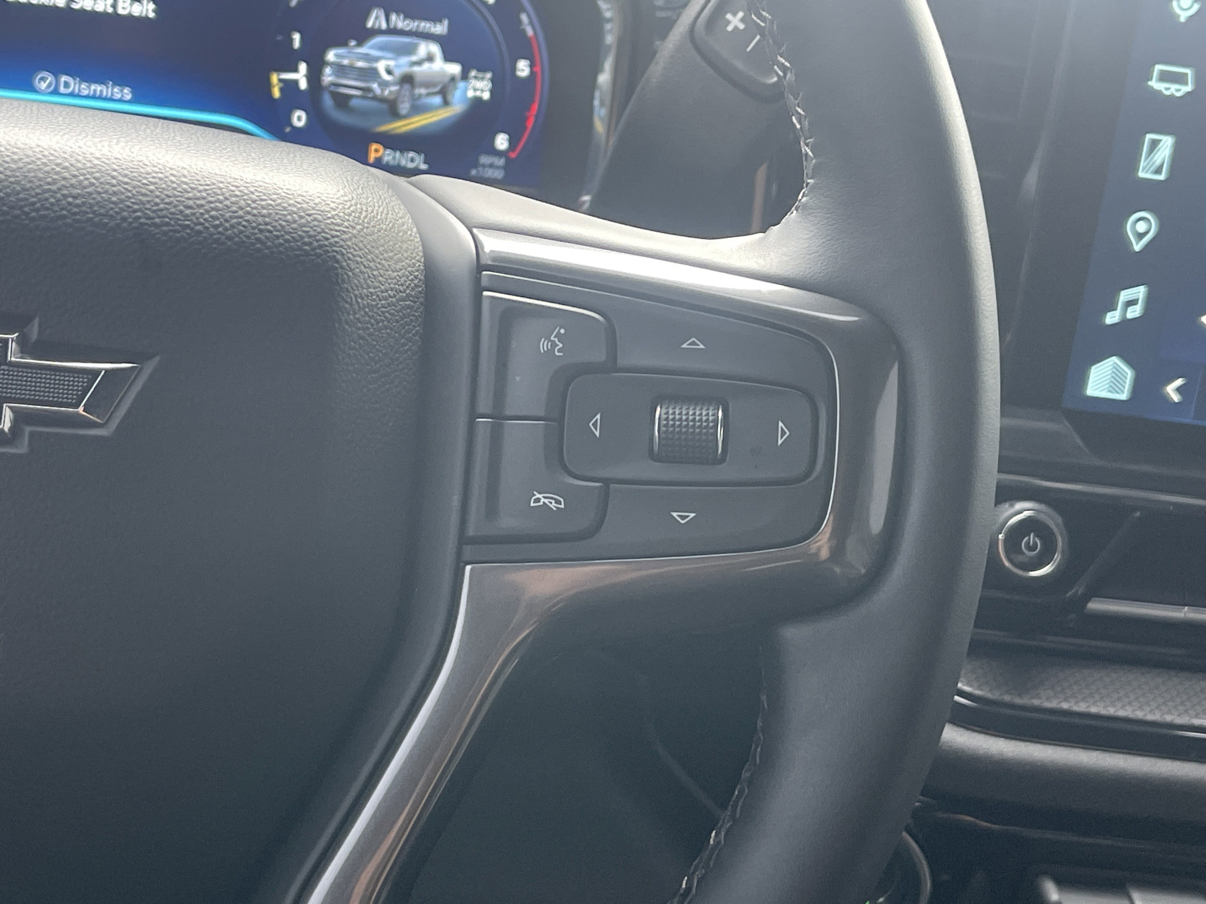 Used 2025 Chevrolet Silverado 2500 ZR2 w/ Technology Package image 19