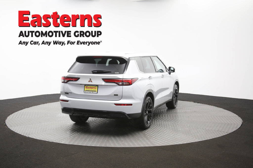 Used 2023 Mitsubishi Outlander SE Black Edition AWD/4WD image 42