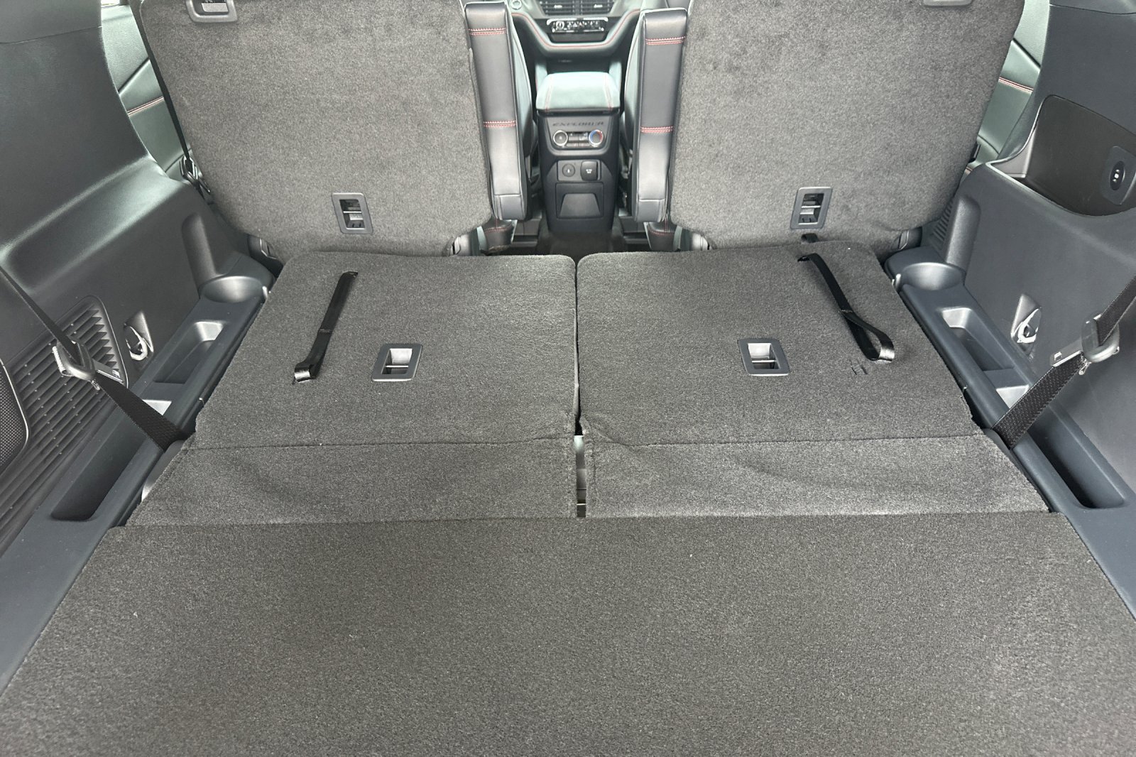 New 2027 Ford Explorer ST-Line w/ Premium Package RWD image 16