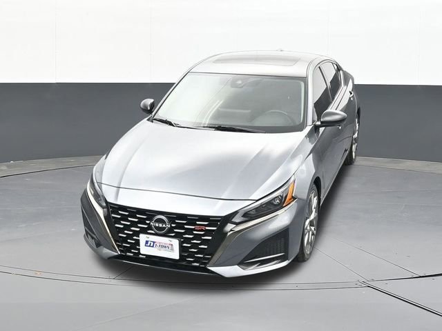 Used 2023 Nissan Altima 2.0 SR FWD image 65