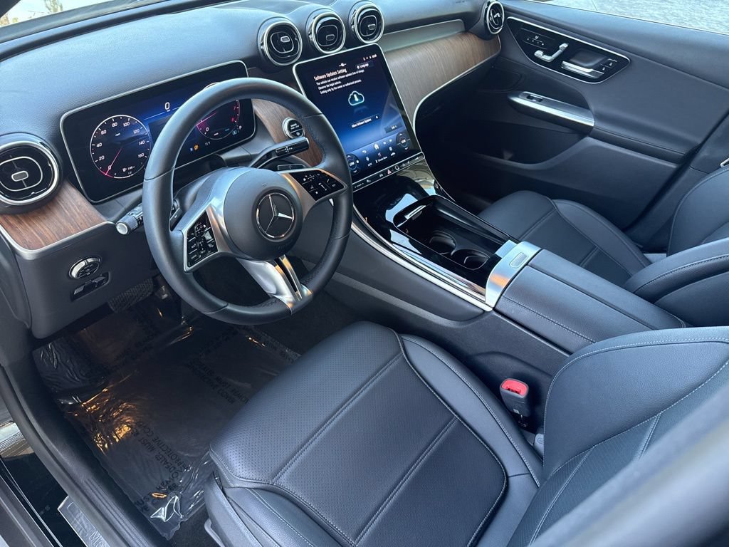 Used 2025 Mercedes-Benz GLC 300 image 9