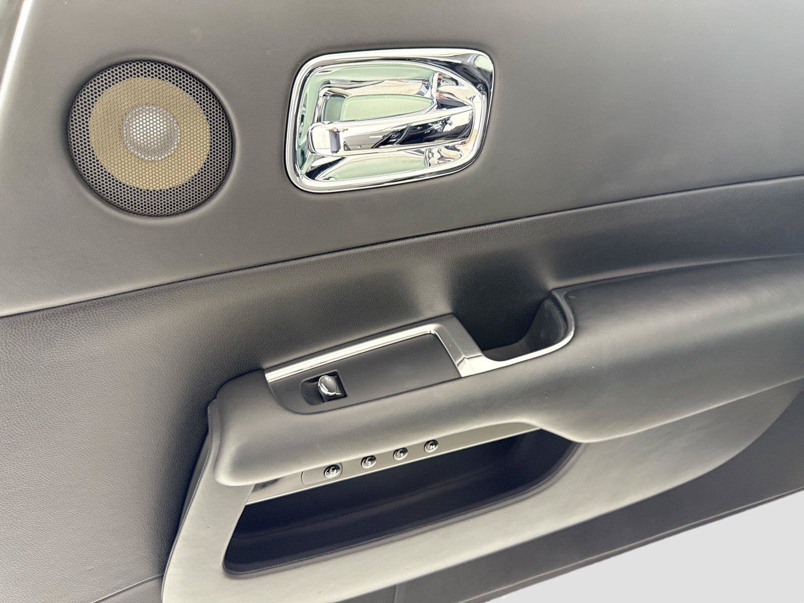 Used 2014 Rolls-Royce Wraith RWD image 23