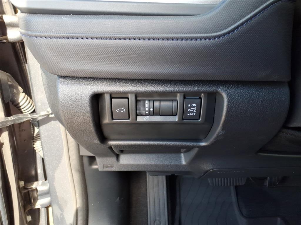 Used 2025 Subaru Forester Limited image 19