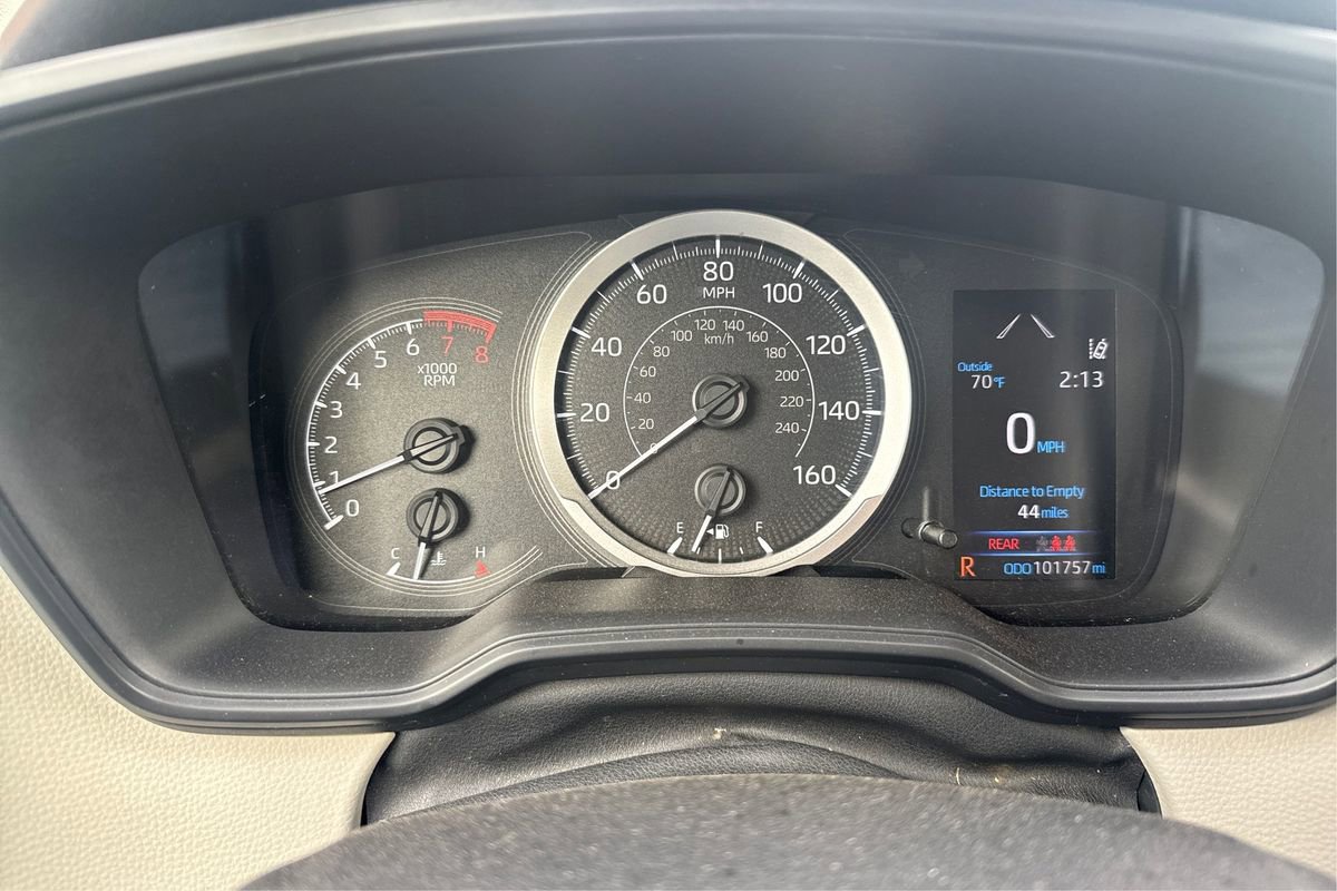 Used 2020 Toyota Corolla LE FWD image 15