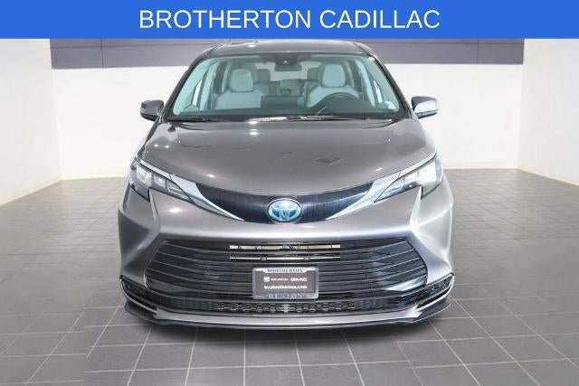 Used 2024 Toyota Sienna LE AWD/4WD image 10