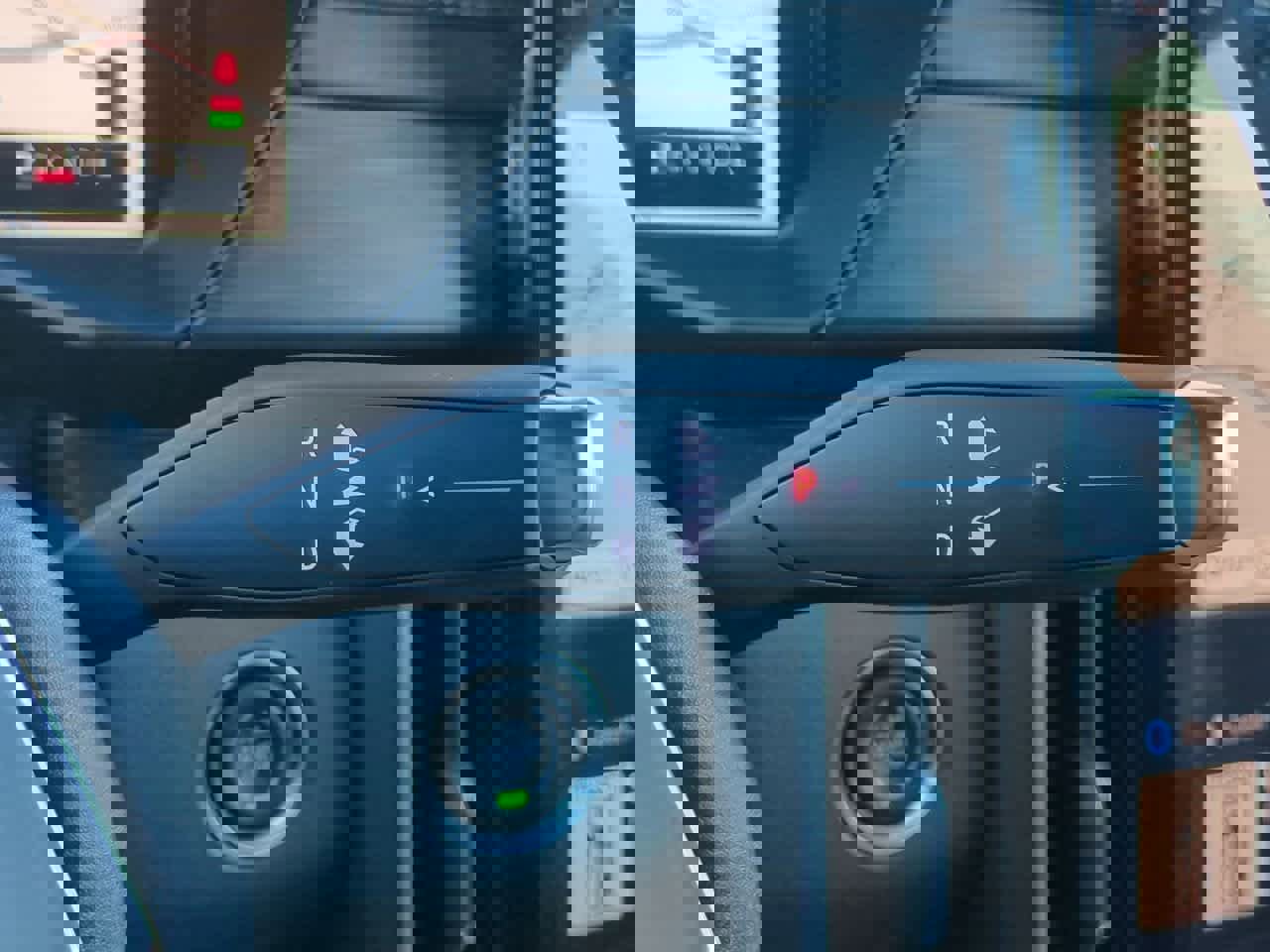 Used 2025 GMC Acadia Elevation image 33