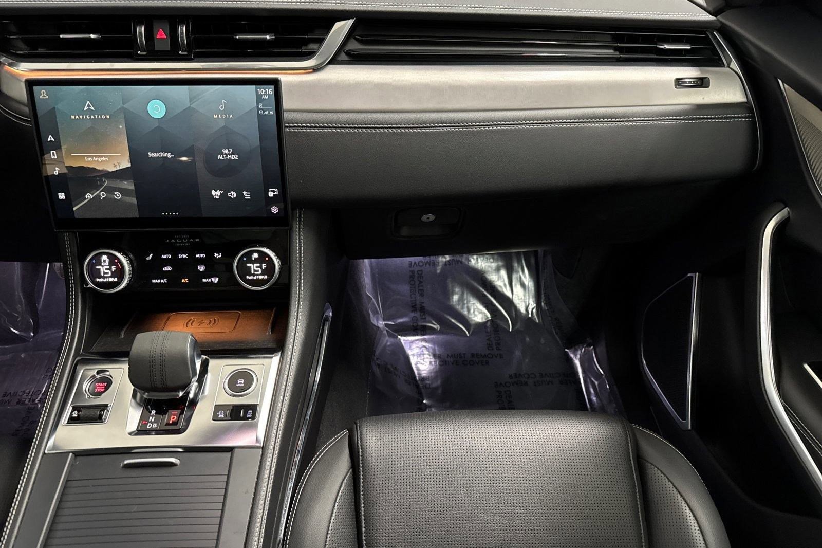 Used 2024 Jaguar F-PACE R-Dynamic S image 30