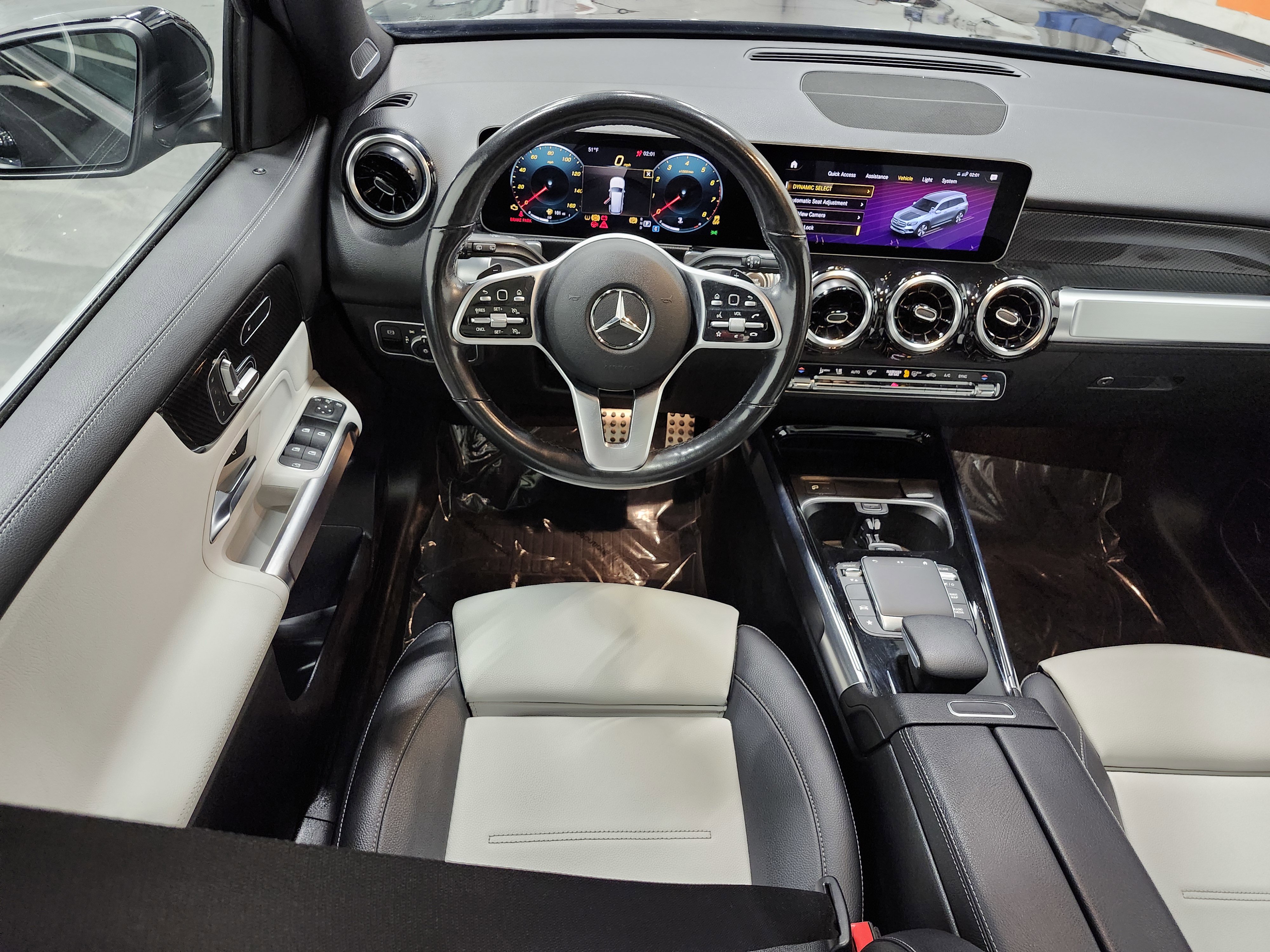 Used 2021 Mercedes-Benz GLB 250 4MATIC image 29