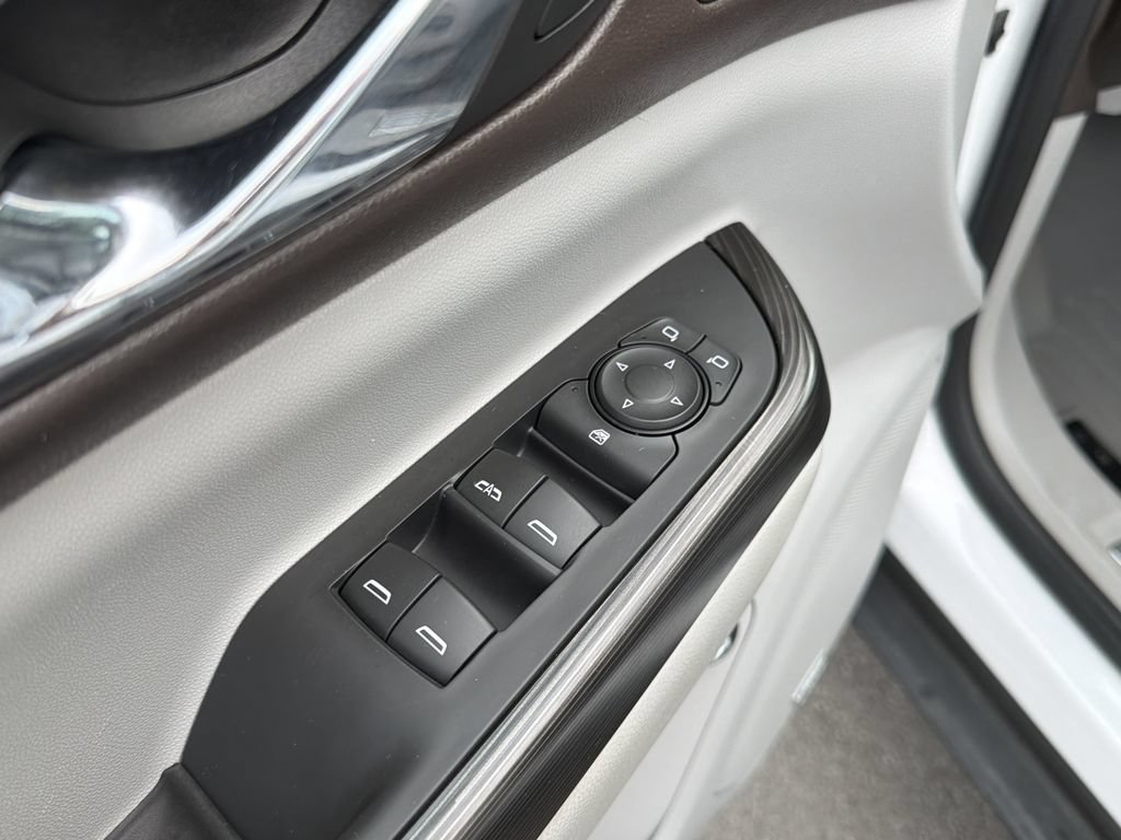 Used 2018 GMC Acadia SLT FWD image 23