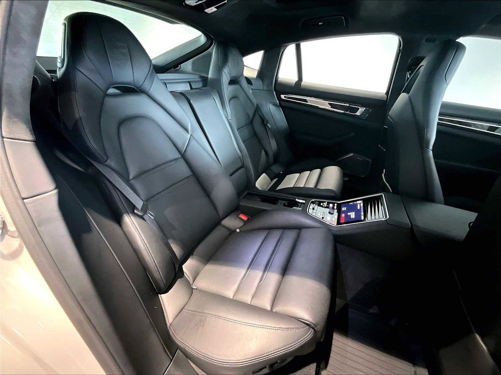 Used 2023 Porsche Panamera Turbo S image 31
