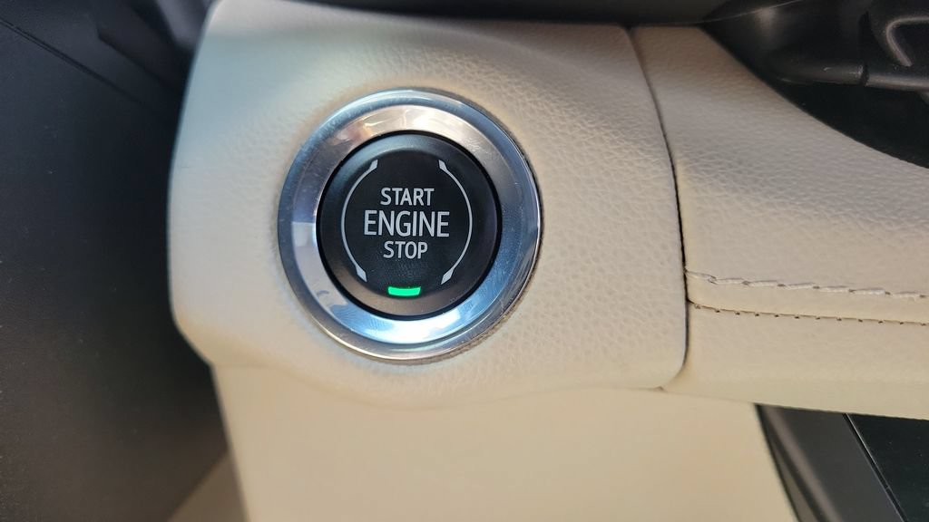 Used 2022 Buick Envision Preferred FWD image 22