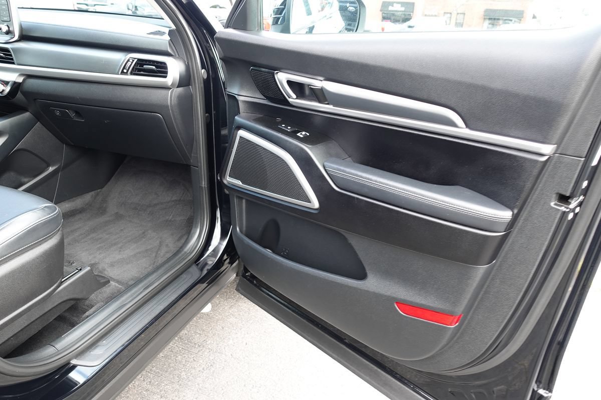 Used 2020 Kia Telluride LX AWD/4WD image 34