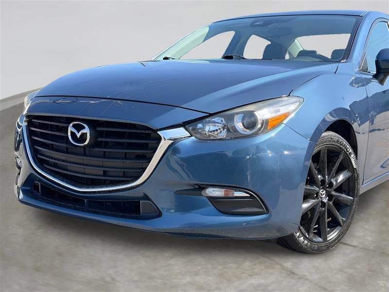 Used 2018 MAZDA MAZDA3 Touring FWD image 5