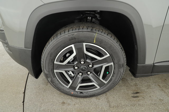 New 2026 Jeep Cherokee Laredo image 7