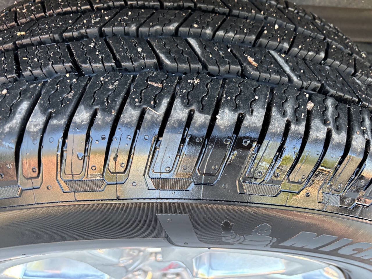 Used 2021 GMC Sierra 1500 SLT image 40