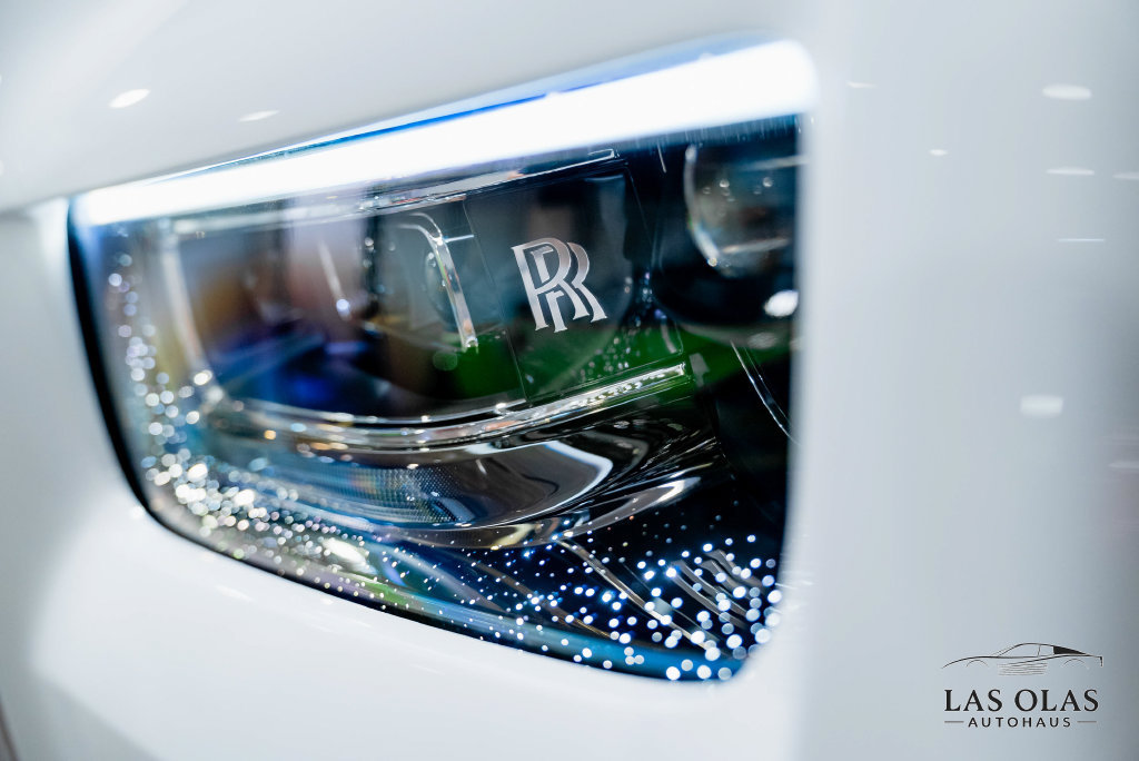 Used 2024 Rolls-Royce Phantom Sedan RWD image 18