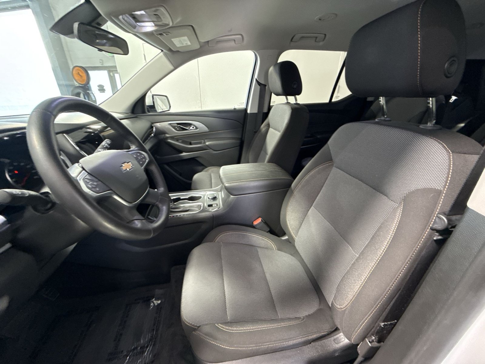 Used 2020 Chevrolet Traverse LT FWD image 14